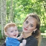Julia, 32
